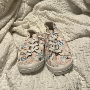 Gently used Roxy Bayshore Shoes / floral print / women’s 9.5